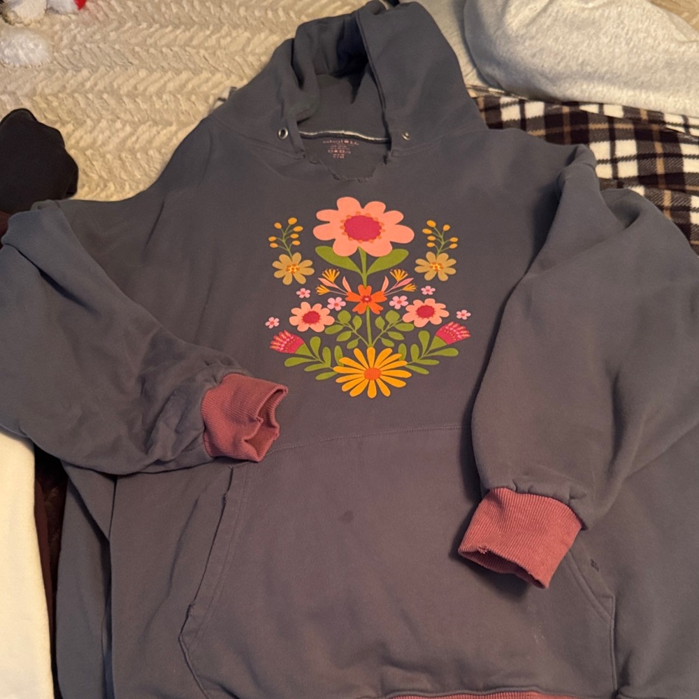 NATURAL LIFE Charcoal Hoodie